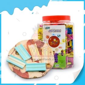 علكة مع وشم
