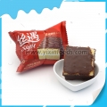 كعكة مغطاة بالشوكولاتة 